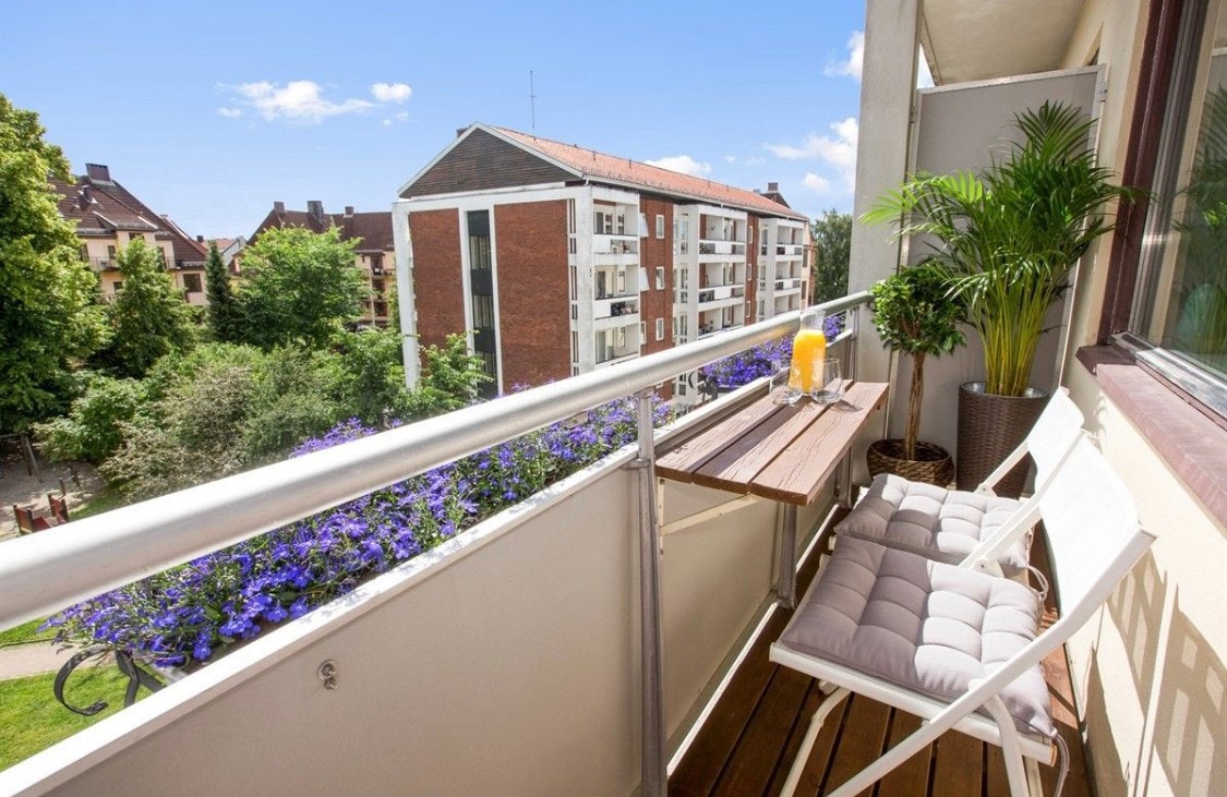 Østvendt balkong, morgen- og formiddagssol Galleribilde