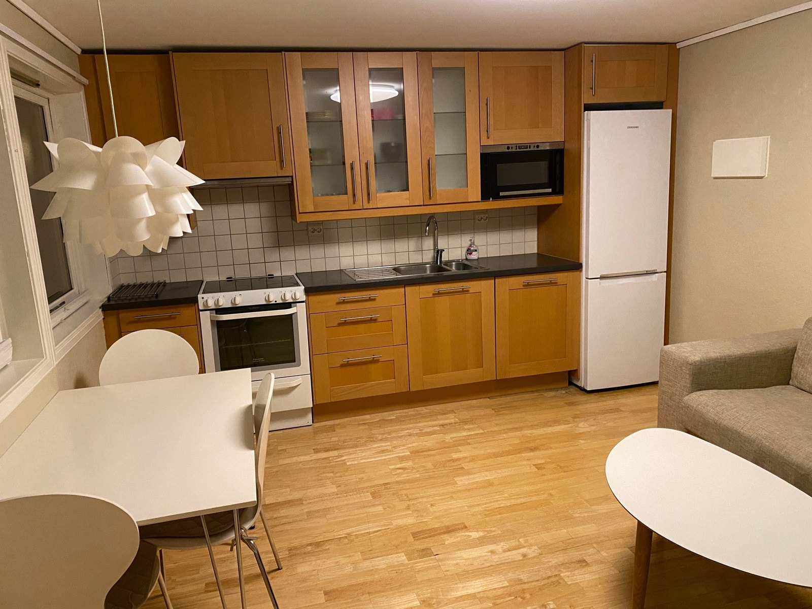 Stue/kjøkken Galleribilde