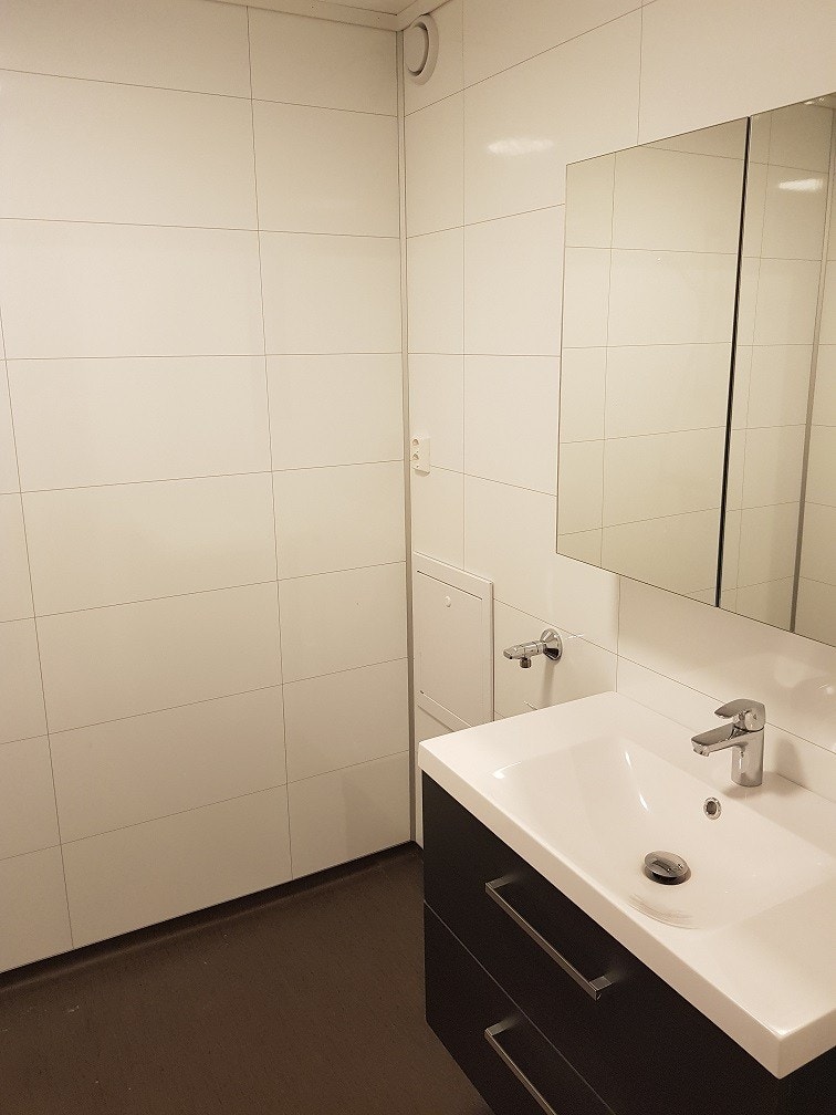 Gammel bilde bad, nå står det en vaskemaskin der Galleribilde