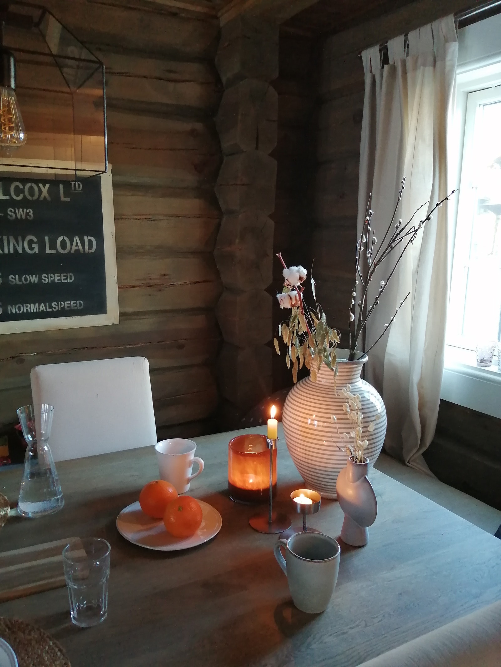 Kjøkkenbord Galleribilde