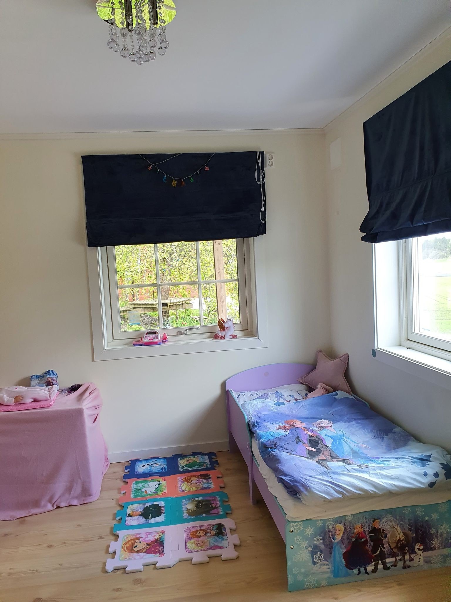 Soverommet i hjørnet Galleribilde