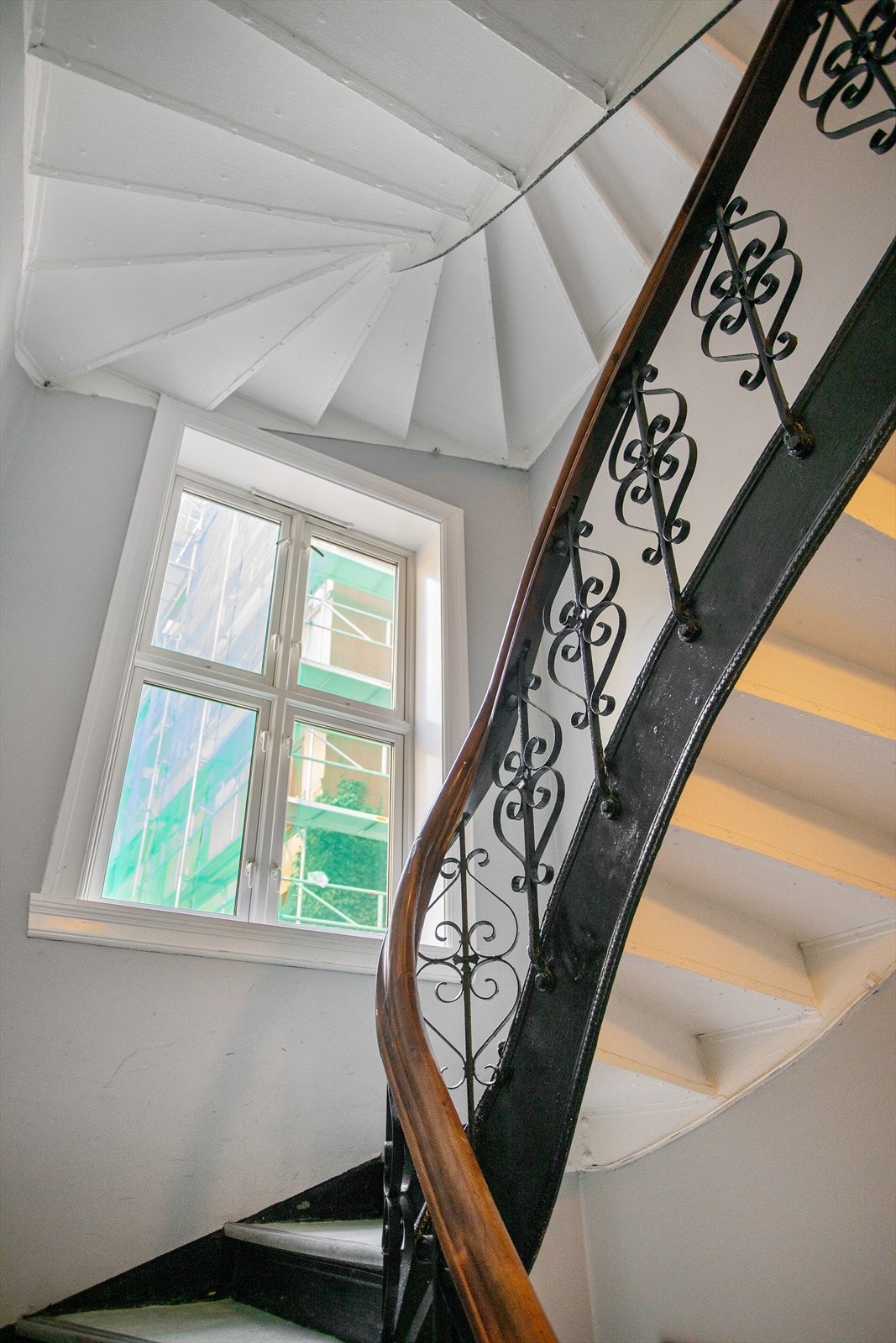 Gården er opprinnelig fra 1904 og har en god vedlikeholdshistorikk. Borettslaget fremstår som veldrevet og med langsiktige beboere uten utleie. Galleribilde