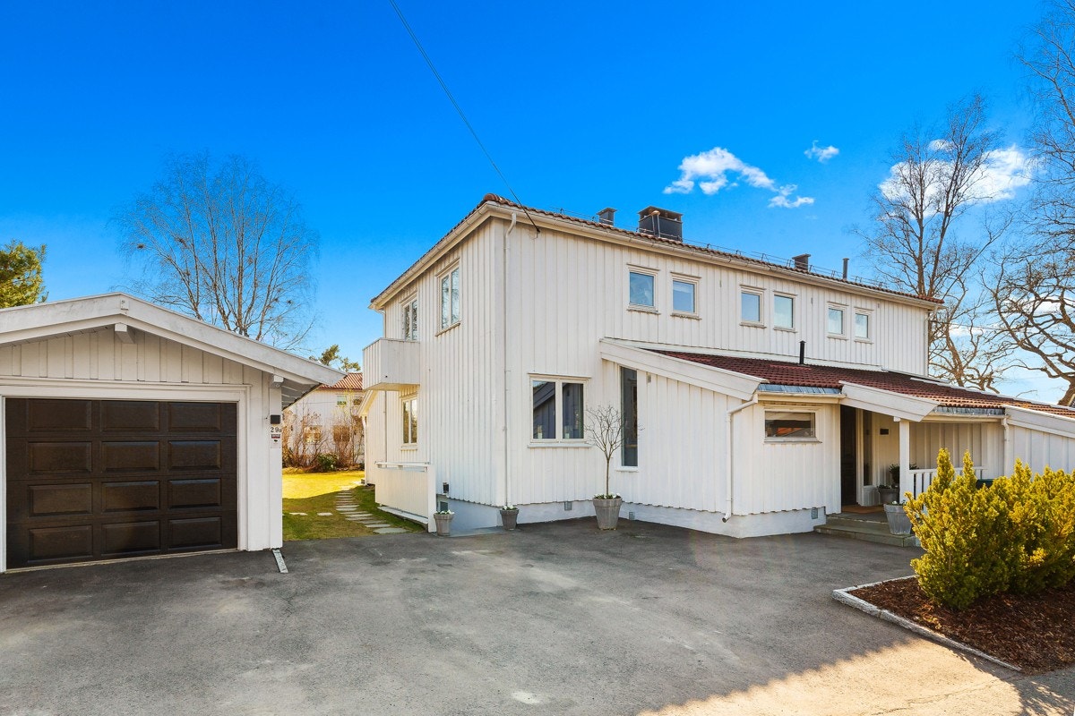 Garasje med strøm Galleribilde