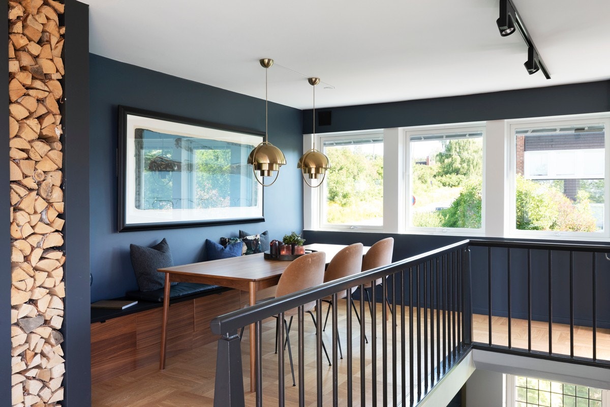 Vinduer fra 2017 med selvrensing og soldemping. Rene linjer med listefri finish rundt vinduer og dører. Galleribilde