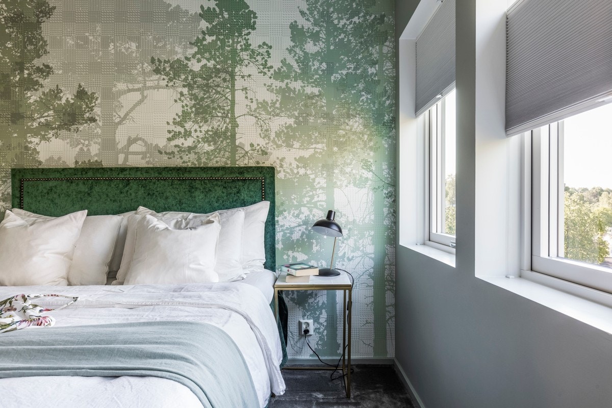 Lystette spesialtilpassede duette plissègardiner på soverommene. Galleribilde