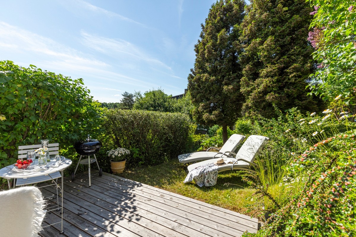 Skjermet og solrik markterrasse på 12 kvm. Galleribilde
