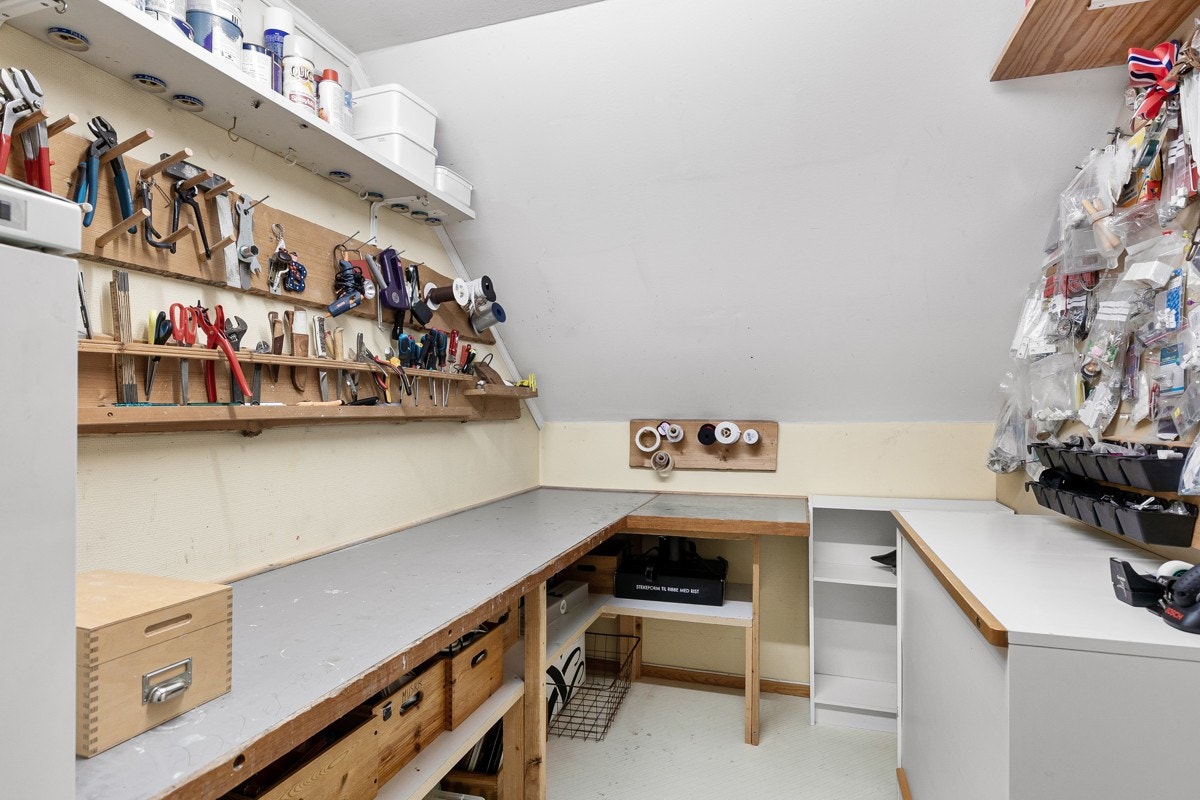 Praktisk arbeidsrom i 3 etasje Galleribilde