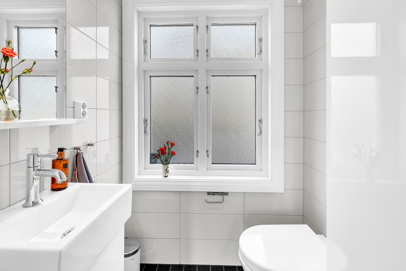 Flislagt toalettrom 1.etasje Galleribilde