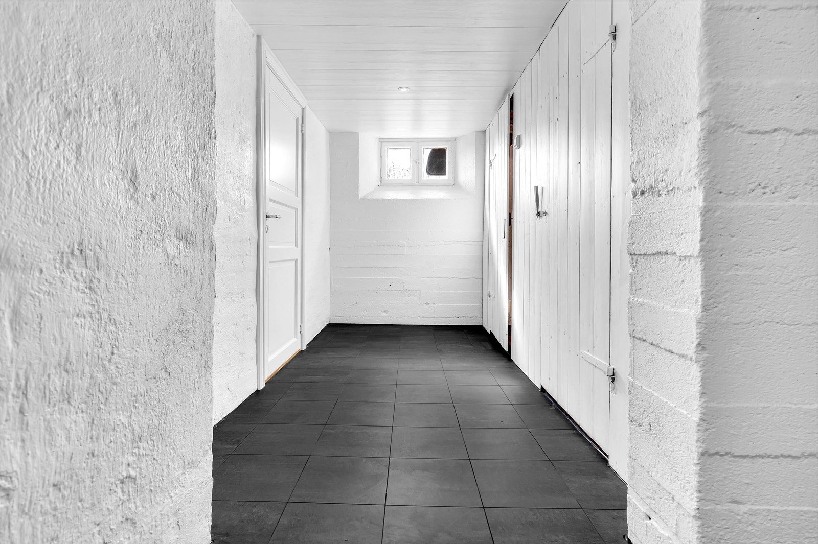 Gang kjeller Galleribilde