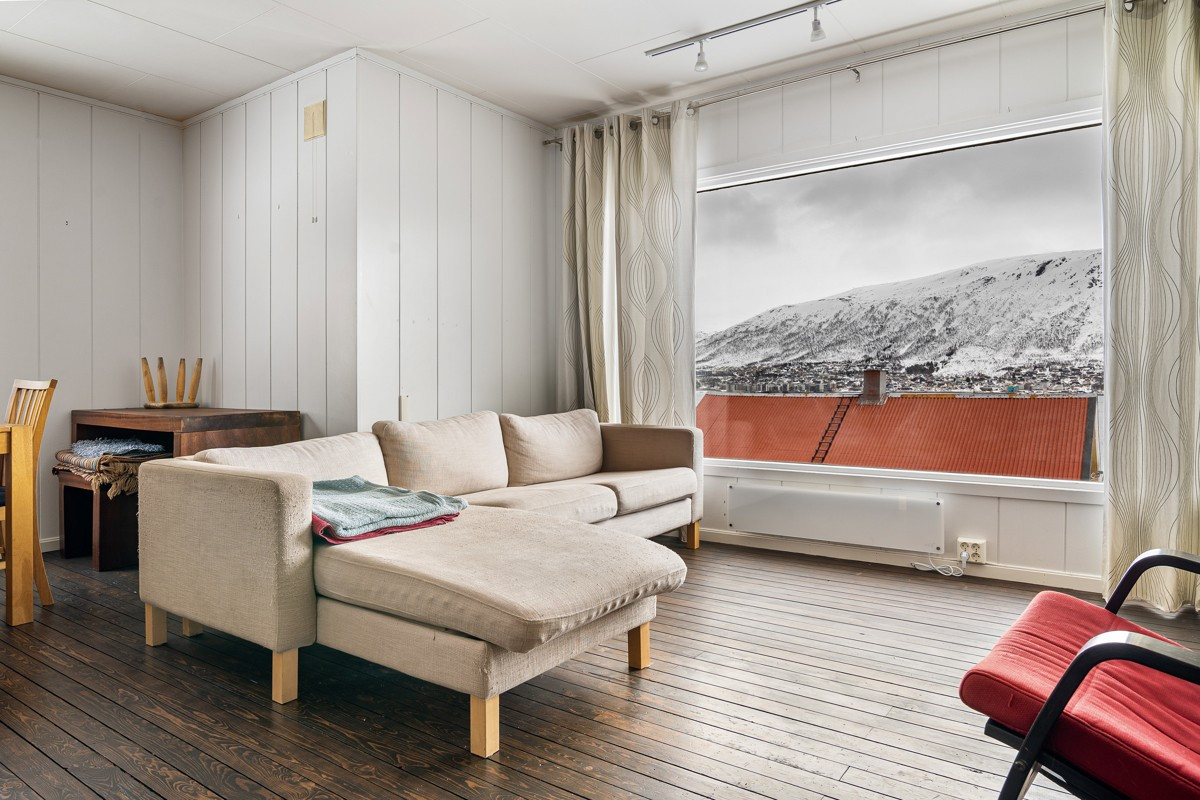 De store vindusflatene sikrer rikelig med naturlig lysinnslipp