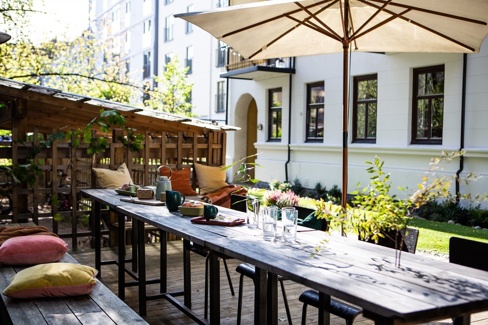 Bakgård Galleribilde