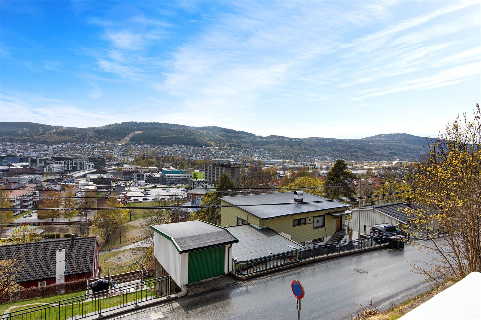 Utsikt mot Gulskogen Galleribilde