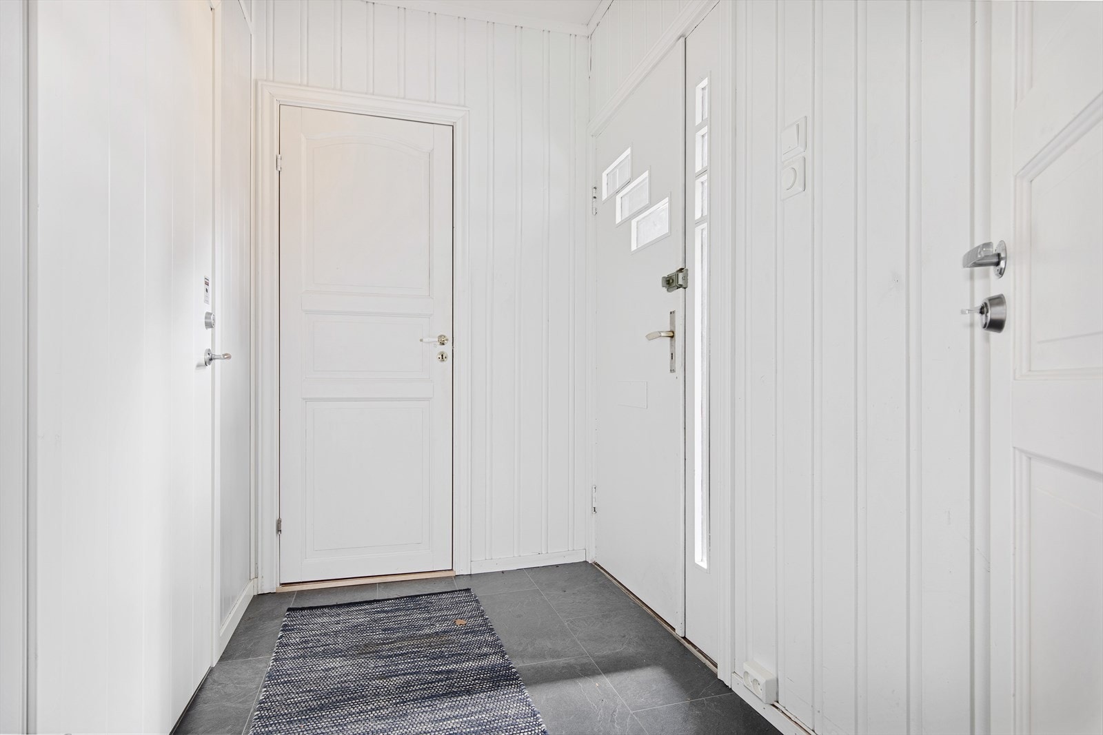 Felles inngangsparti med nabo Galleribilde