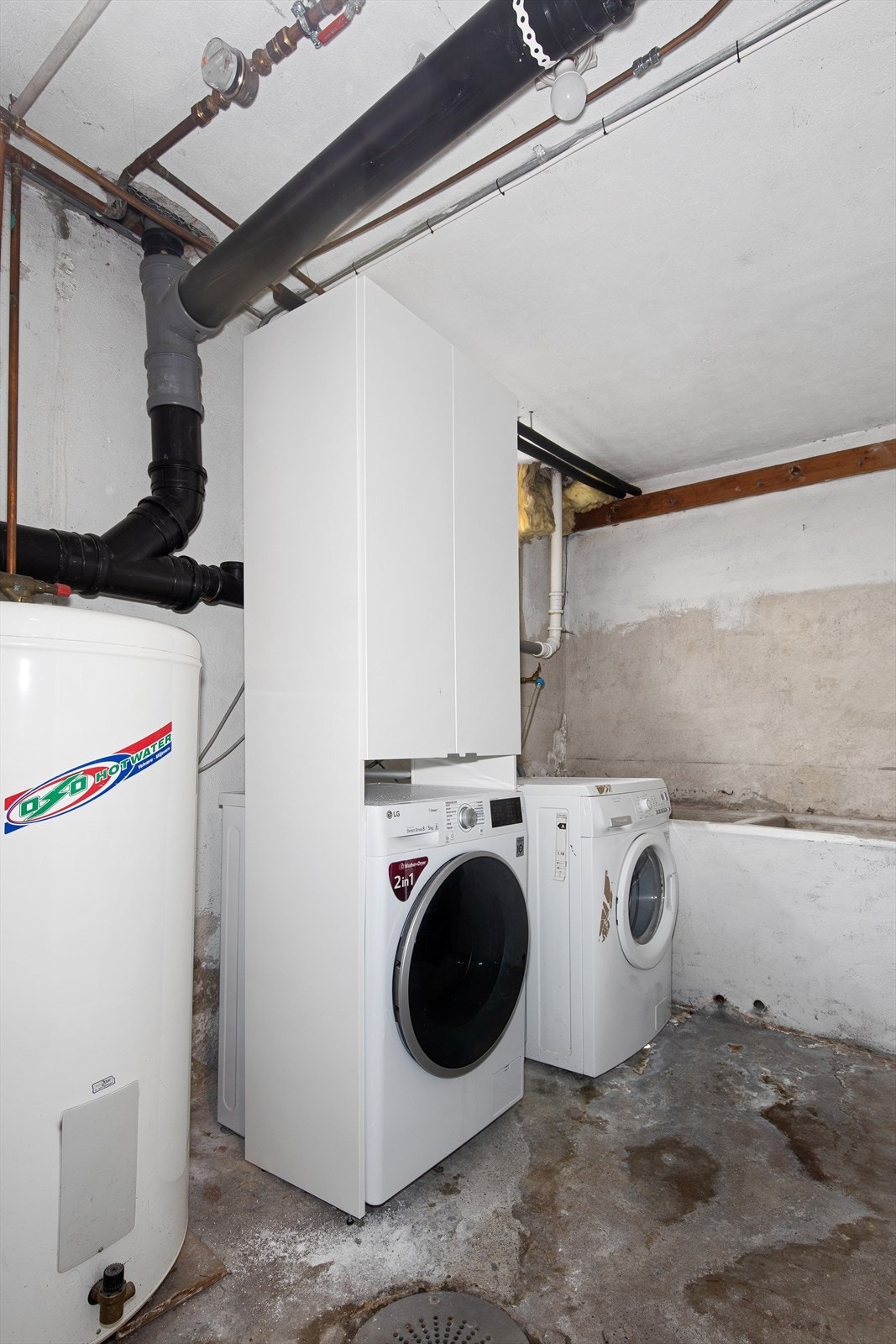 I kjelleretasjen finnes også felles vaskerom, samt 3 boder. Galleribilde