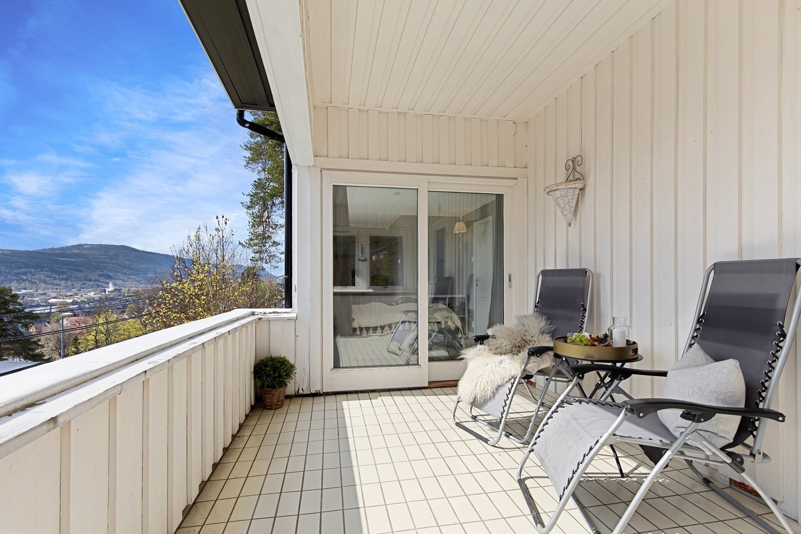 Dette er en flott 4-roms leilighet med egen hybel Galleribilde