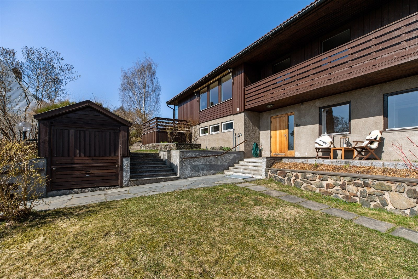 Tiltalende frontparti ønsker deg velkommen Galleribilde