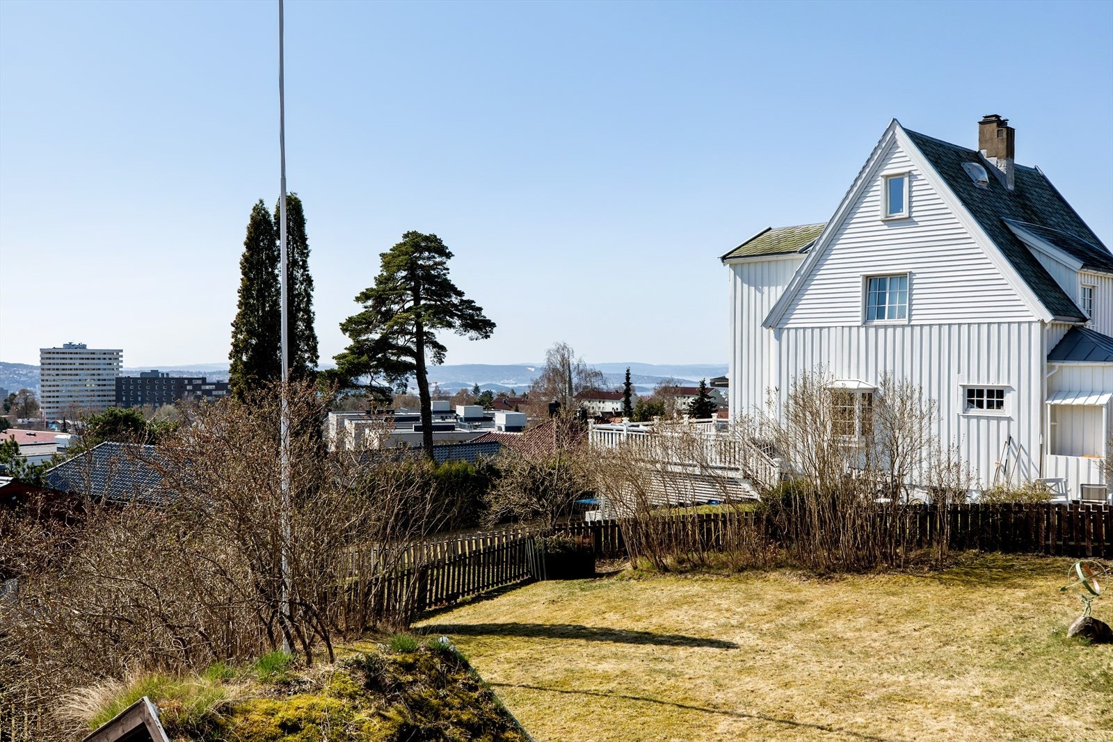 Eiendommen har en unik beliggenhet Galleribilde