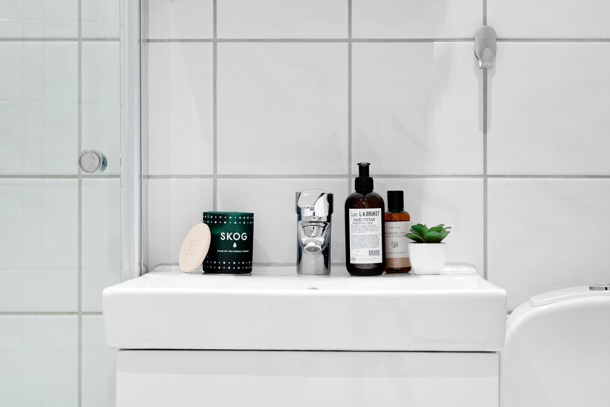 Ytterligere fornyet i 2021 med ny baderomsinnredning og nye dusjdører. Galleribilde