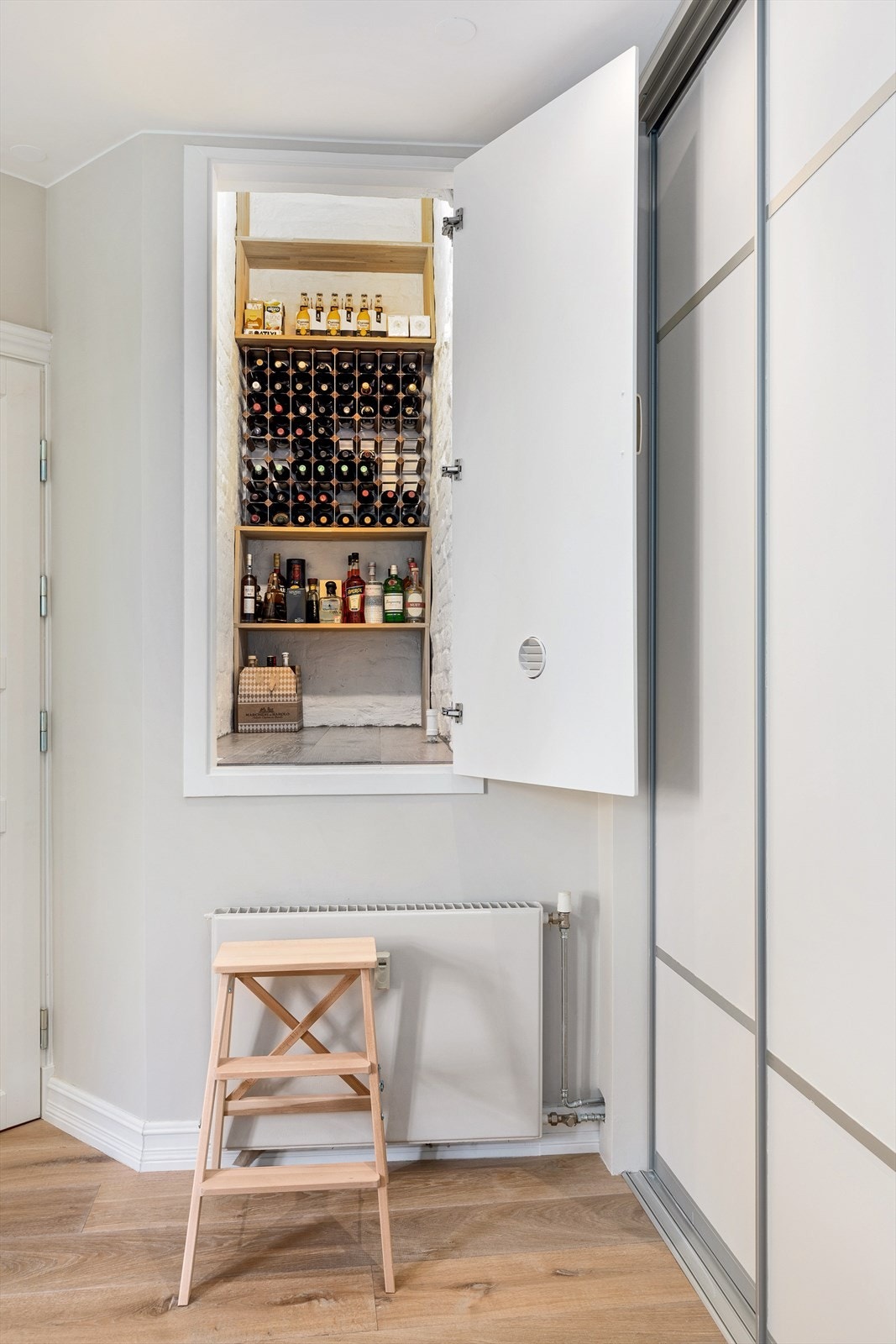 "Vinbod" Galleribilde