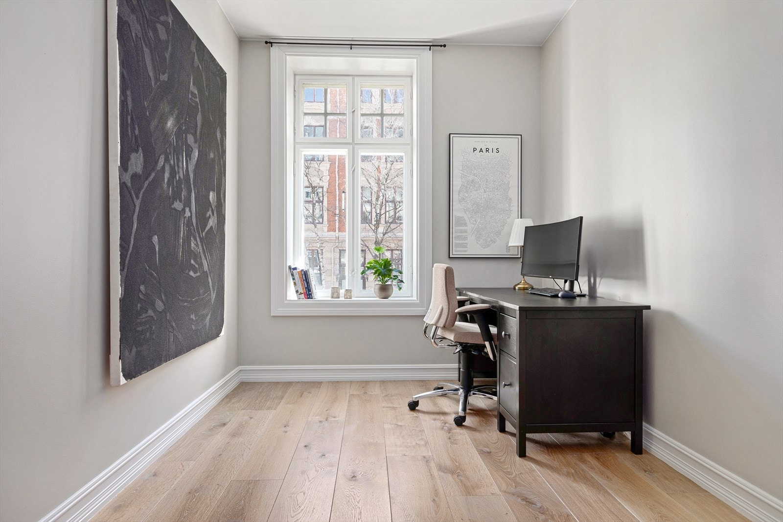 Soverom 3 brukes i dag som kontor og er også av god størrelse. Galleribilde