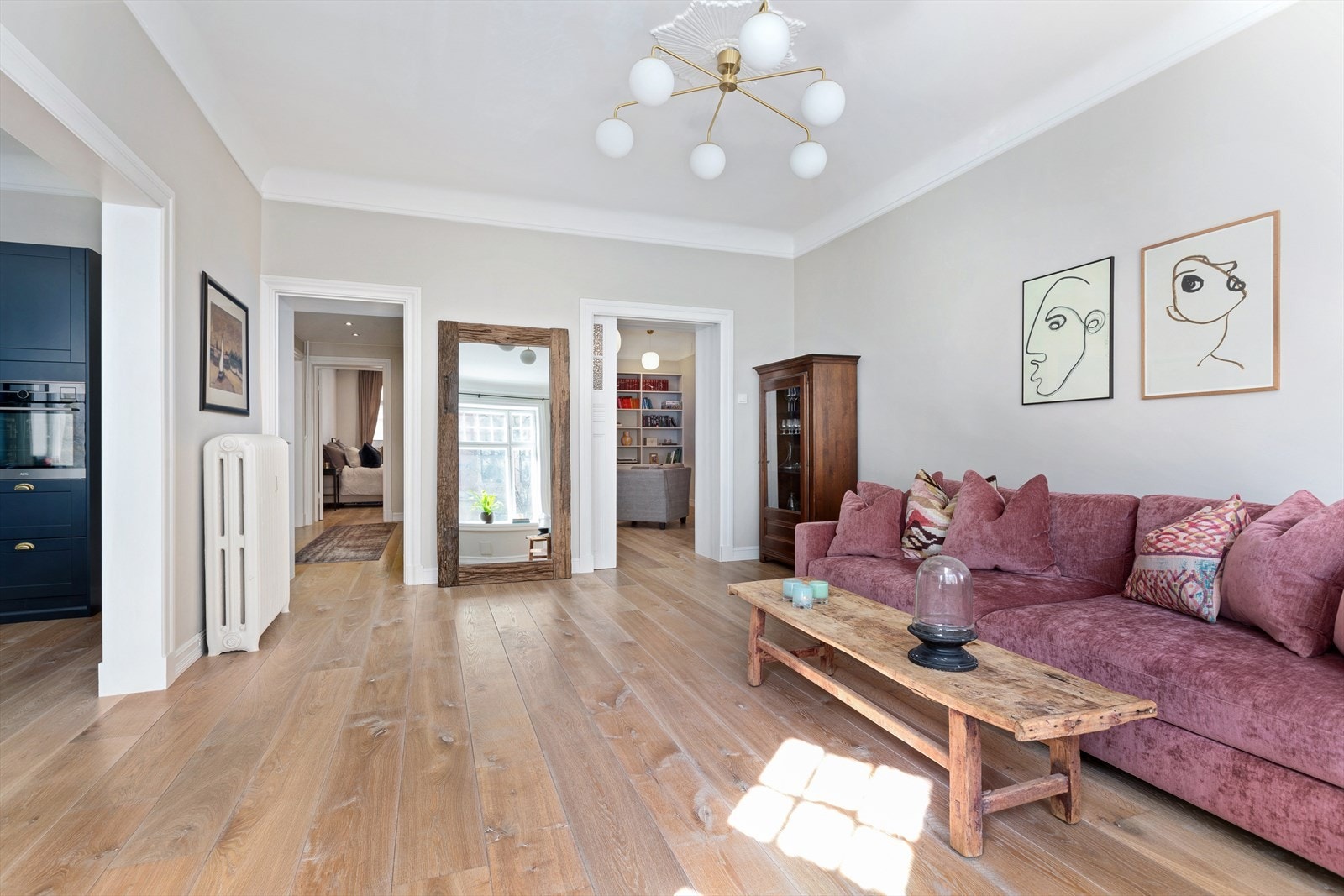 Jens Christian Killengreen og Caroline Leirflaten ved Nordvik Bygdøy Allé har gleden av å presentere en a ttraktiv 5-roms aksjeleilighet på hele 144 kvm. med etterspurt beliggenhet på Frogner. Galleribilde