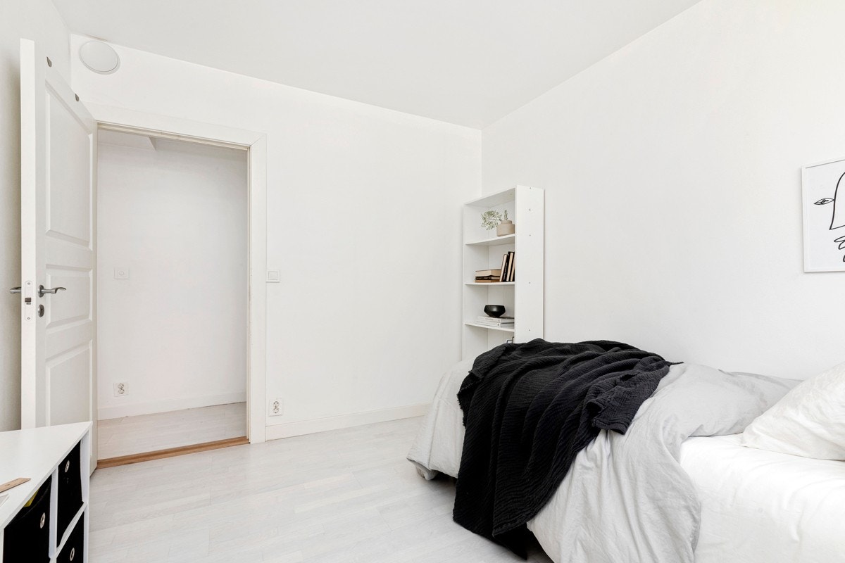 Rommet passer ypperlig som gjesterom, kontor eller barnerom. Galleribilde