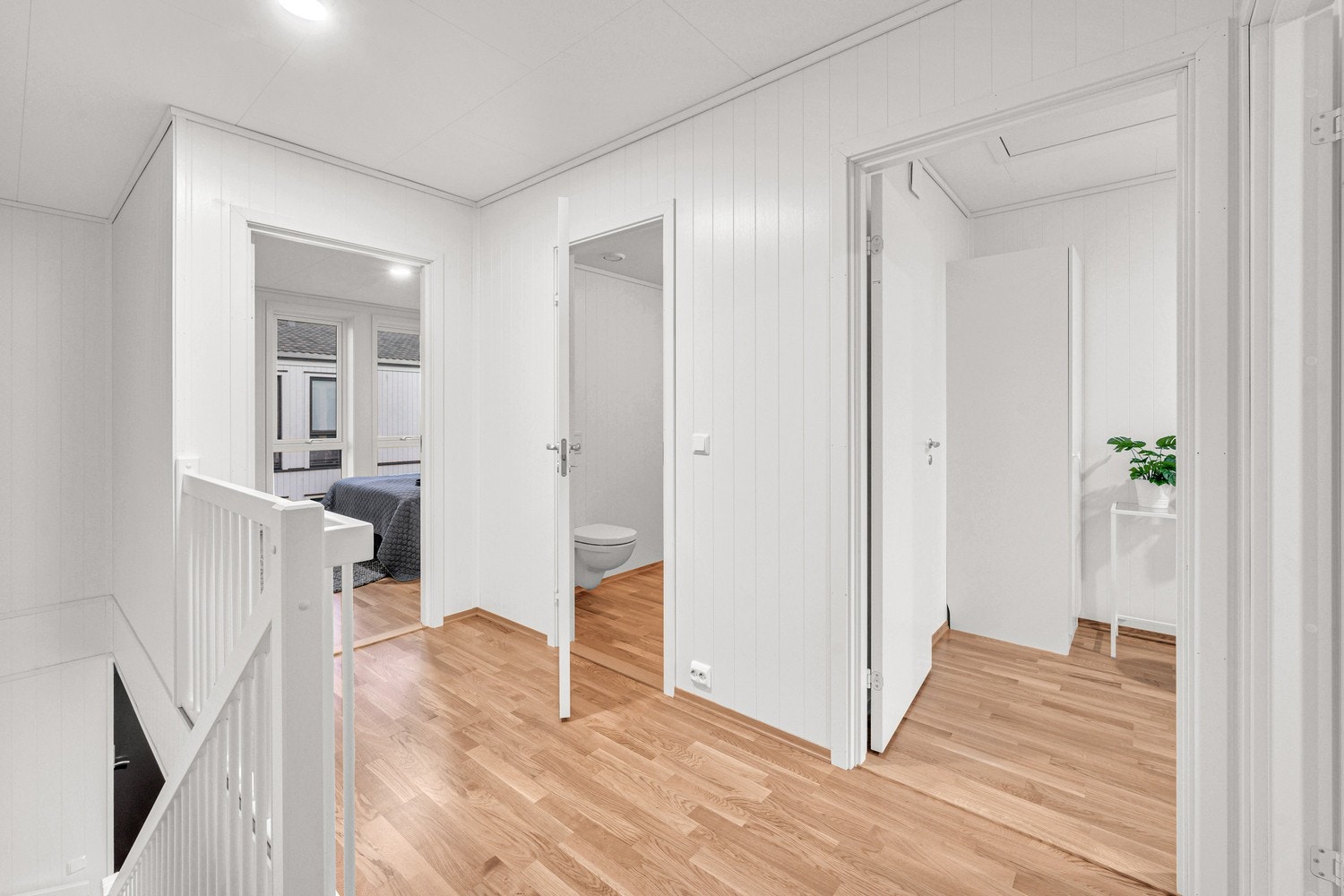 2. Etasje byr på 3 soverom samt toalettrom. Galleribilde