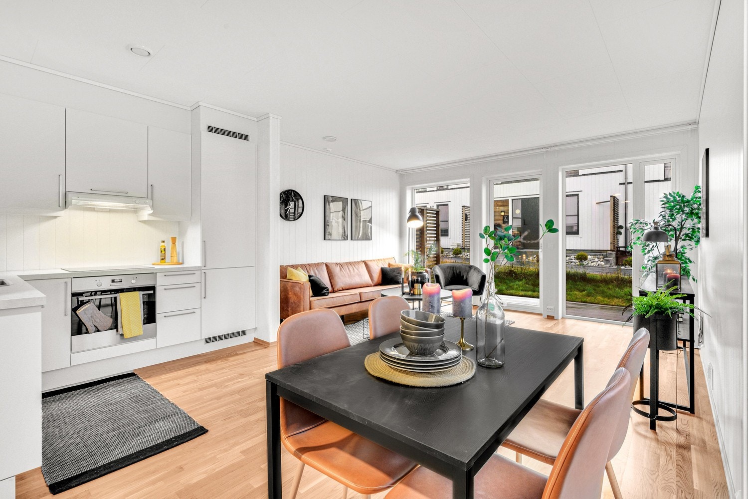 Boligen varmes opp via elektrisitet og balansert ventilasjon med varmegjenvinning. Galleribilde