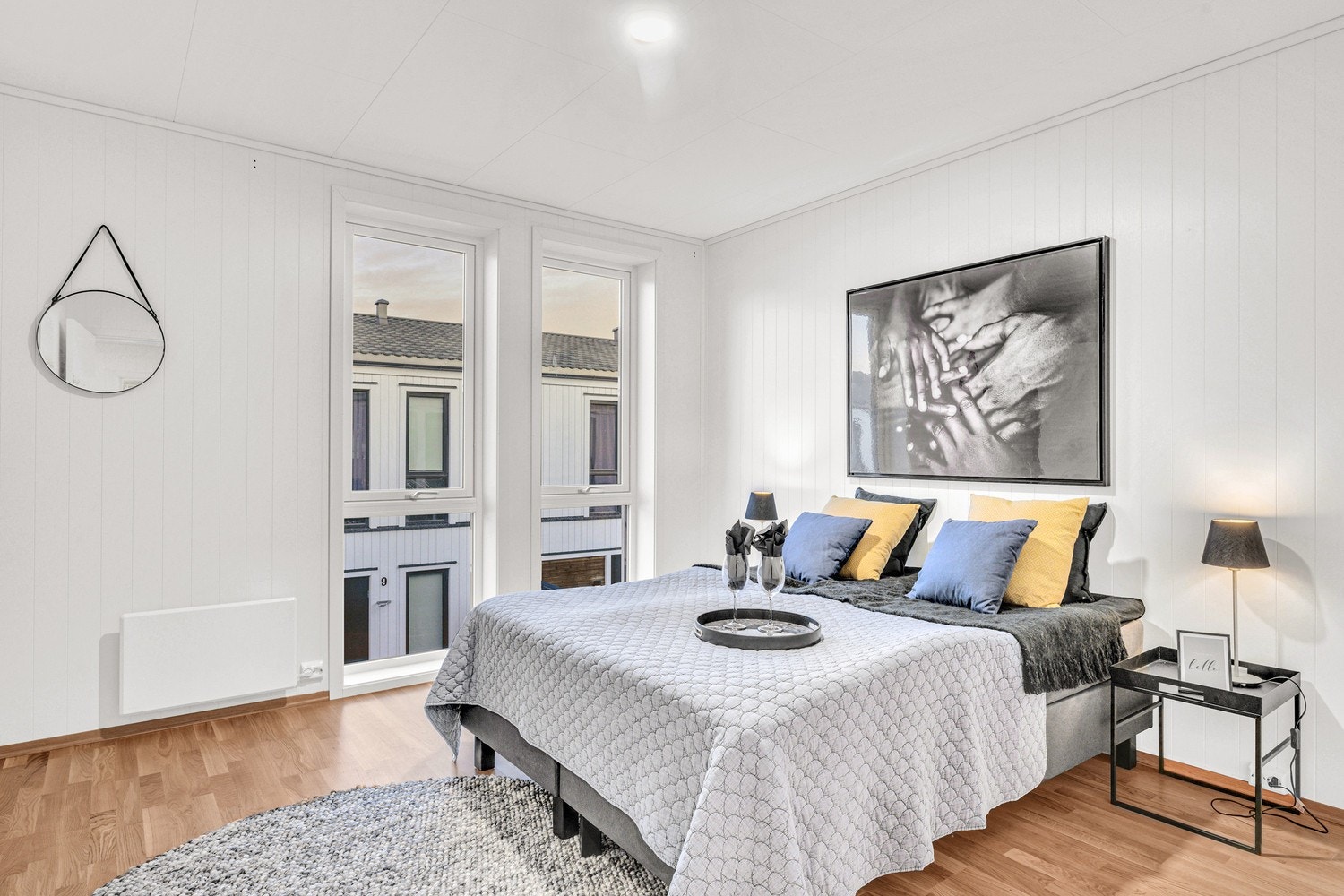 Hovedsoverommet har god plass til stor dobbeltseng. Galleribilde