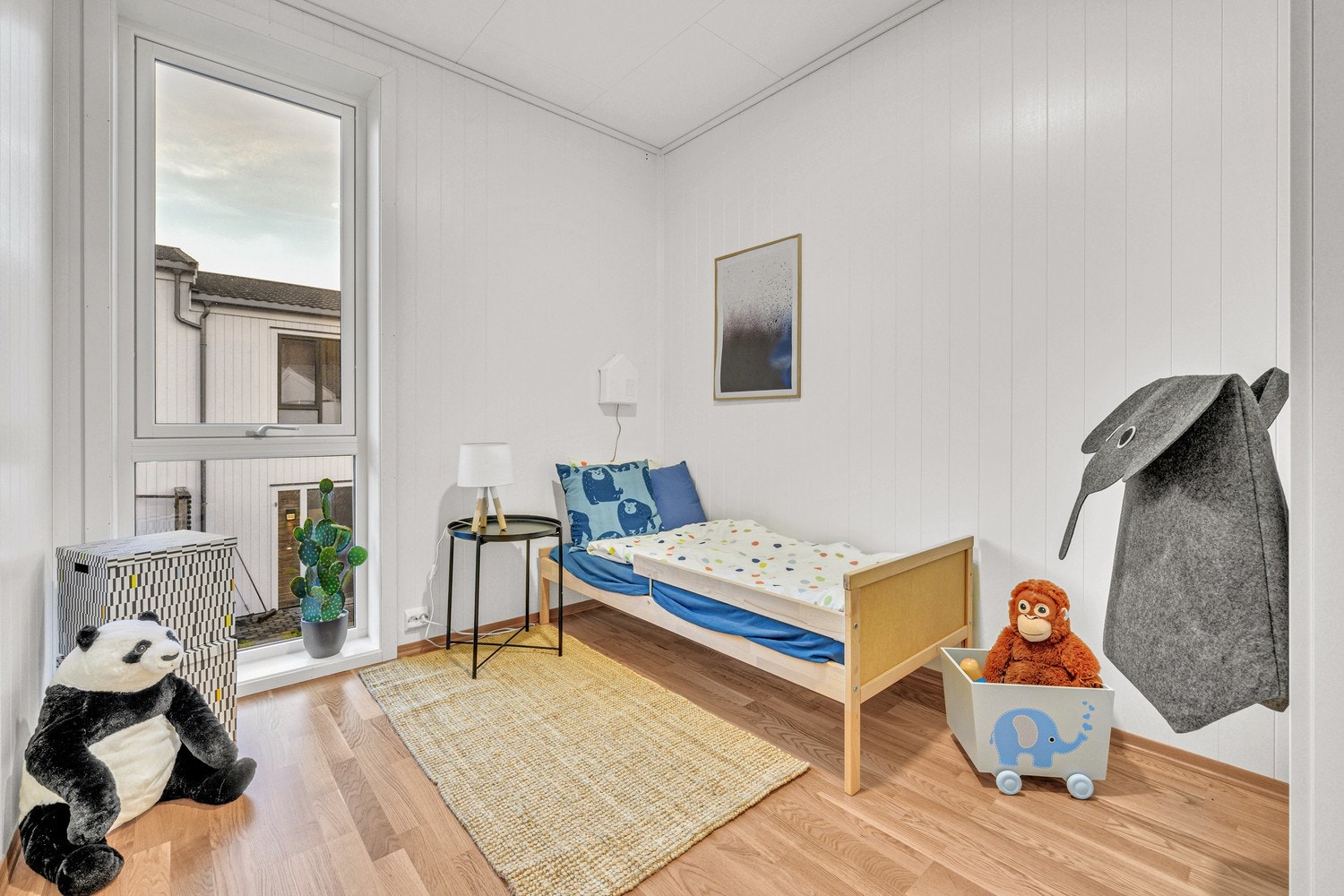Soverom 3 med plass til seng og garderobeskap. Galleribilde