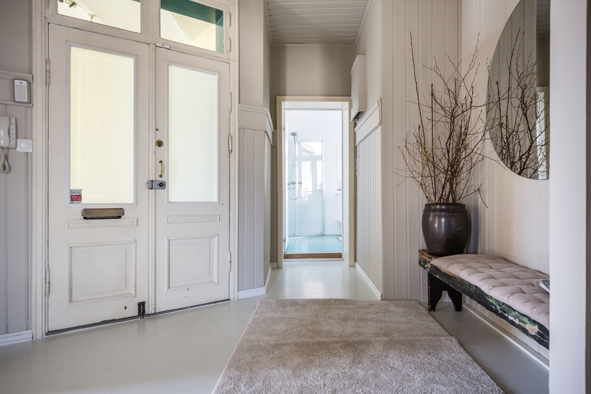 Entré/gang. Galleribilde