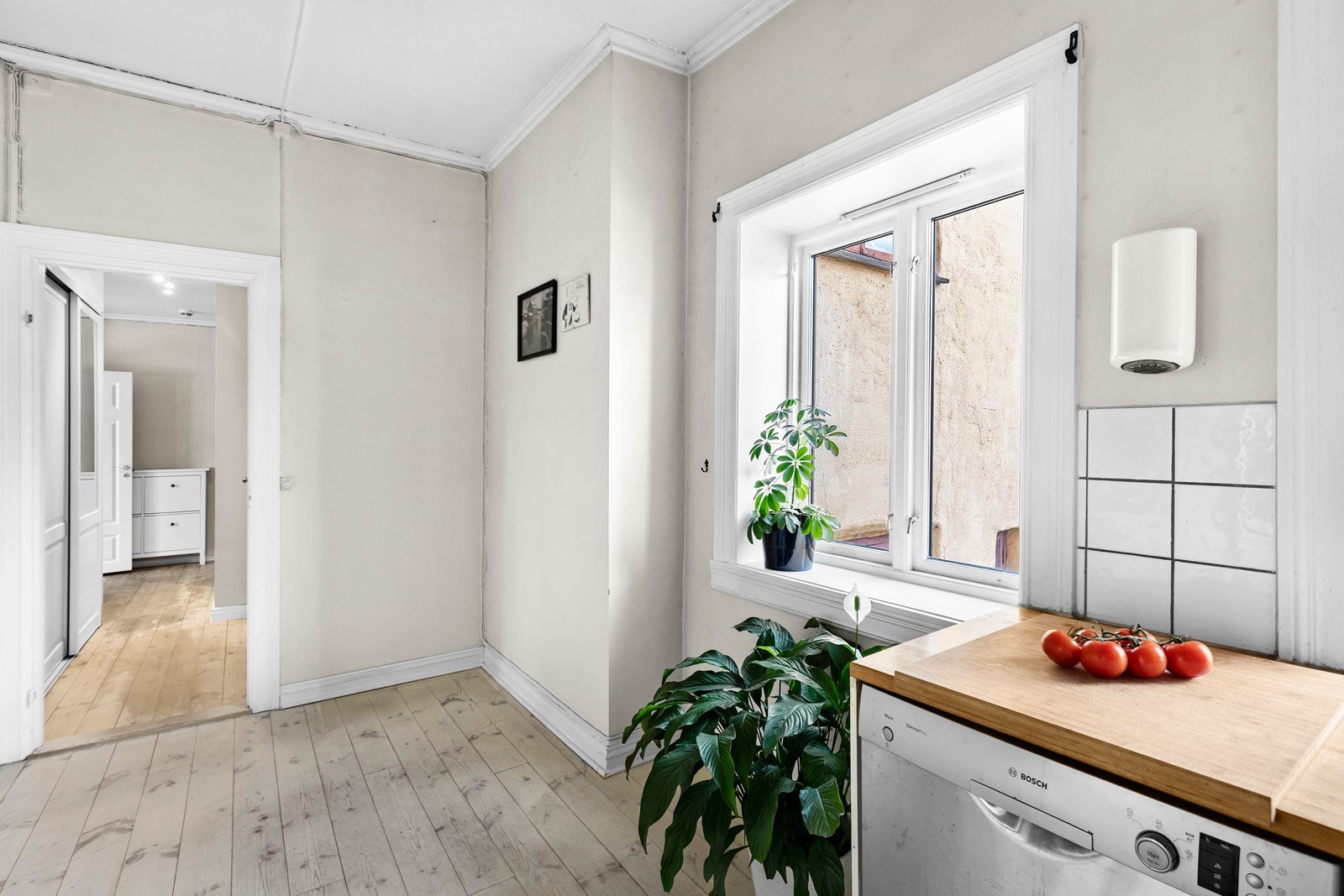 Innhentet forslag og tilbud om etablering av balkong her Galleribilde