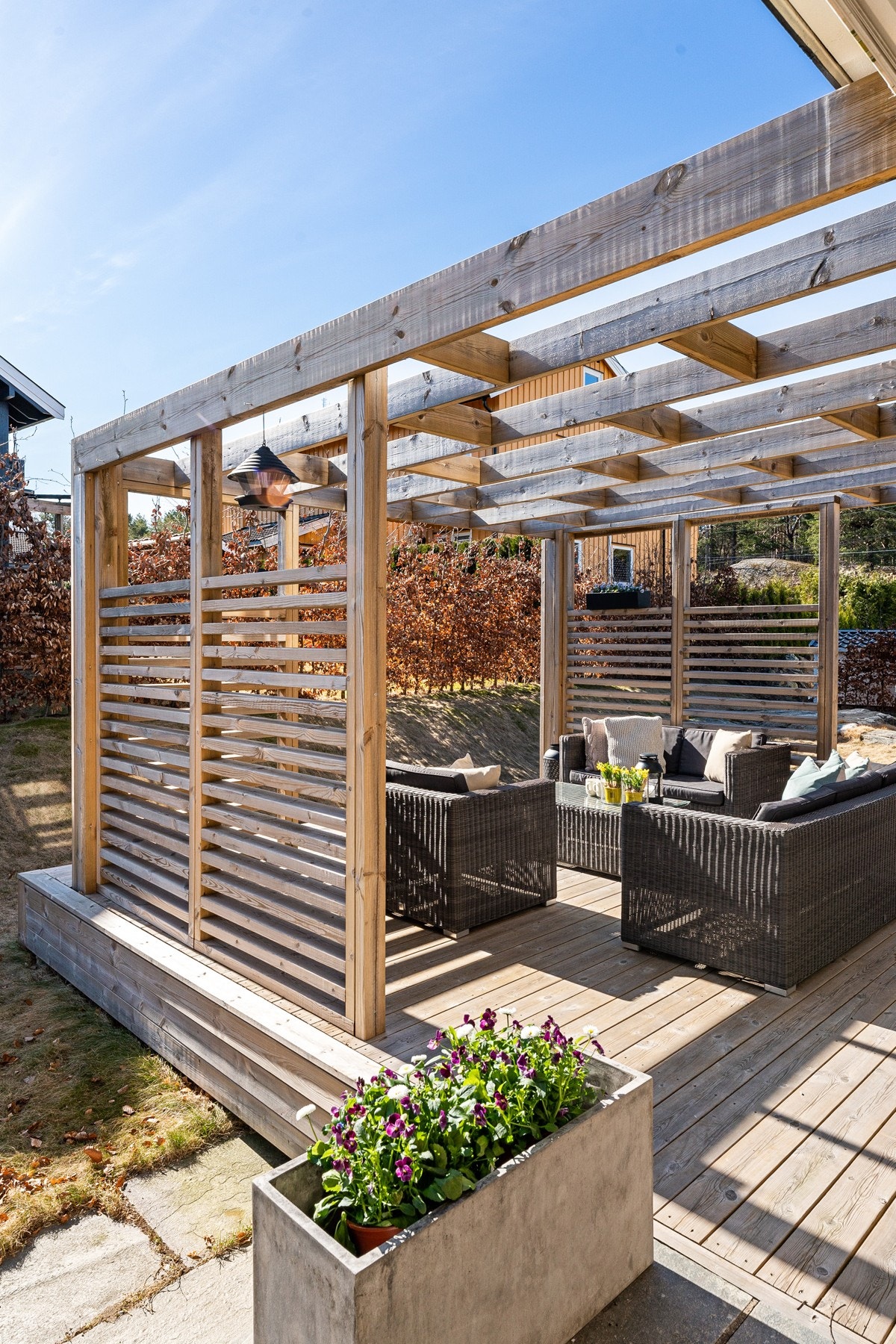 Terrassen har sol store deler av dagen Galleribilde