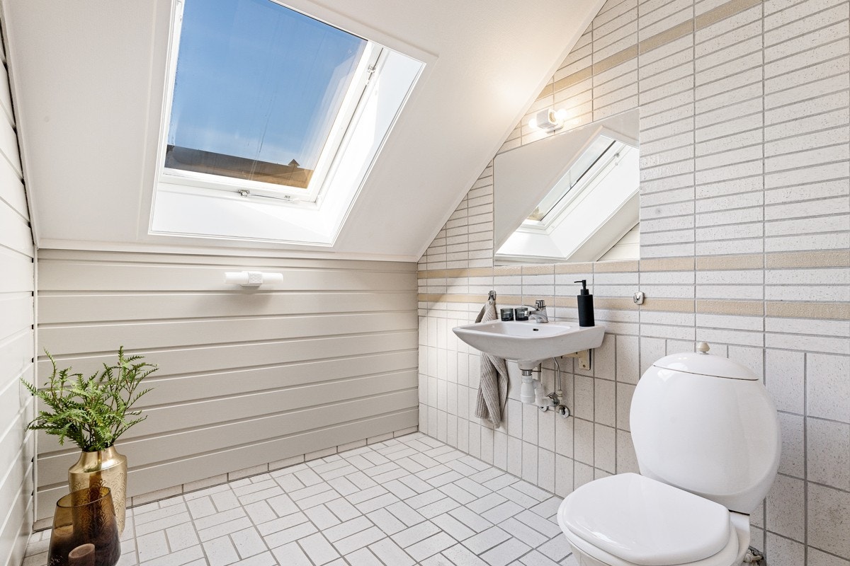 Bad/wc i 2.etasje Galleribilde