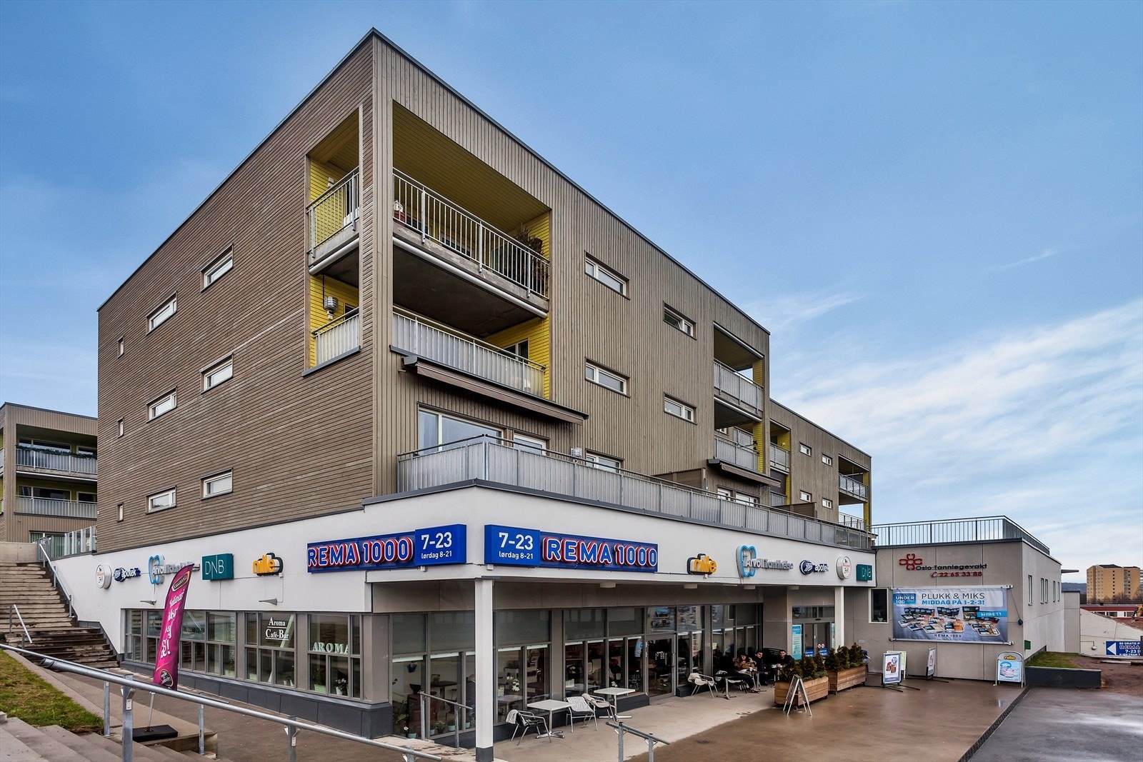 Årvoll senter finner du like opp i gaten. Galleribilde