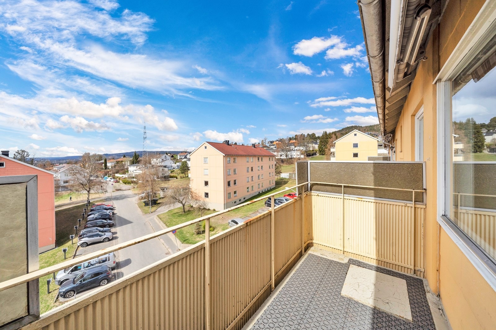 Velkommen til Traverveien 24 - Presentert av Christoffer Fraurud ved Nordvik Løren Galleribilde