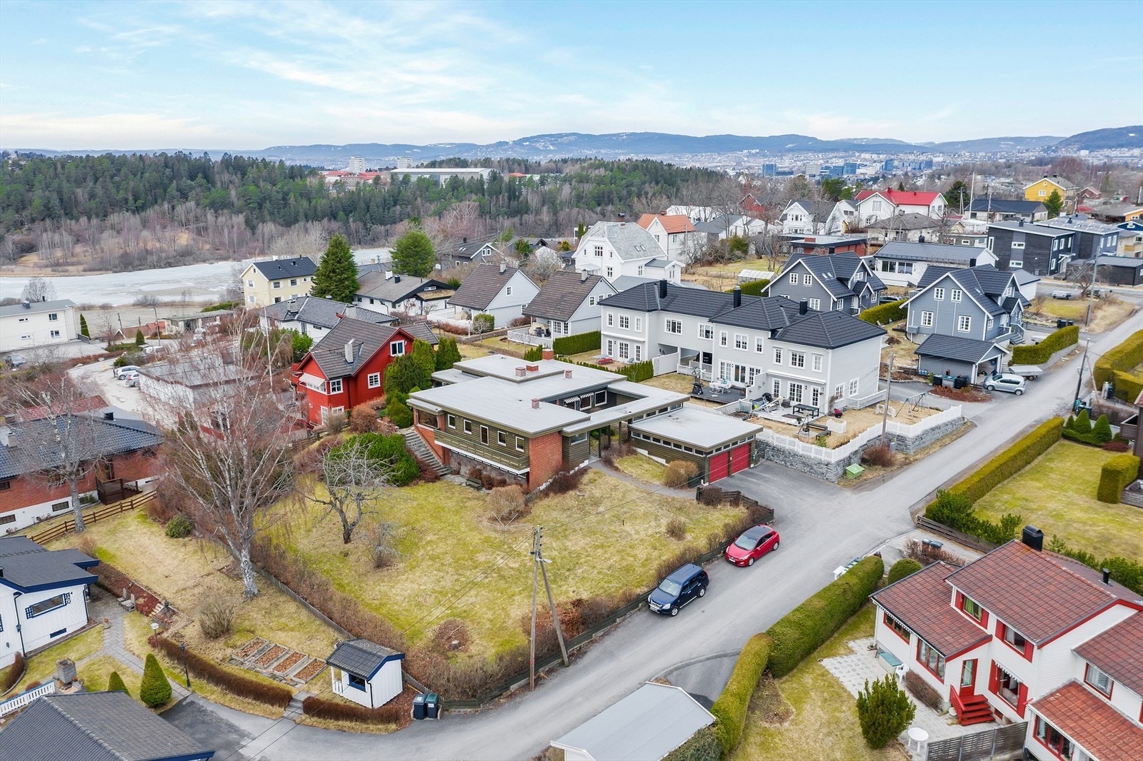 Flott og solrik tomt med en meget god beliggenhet! Galleribilde