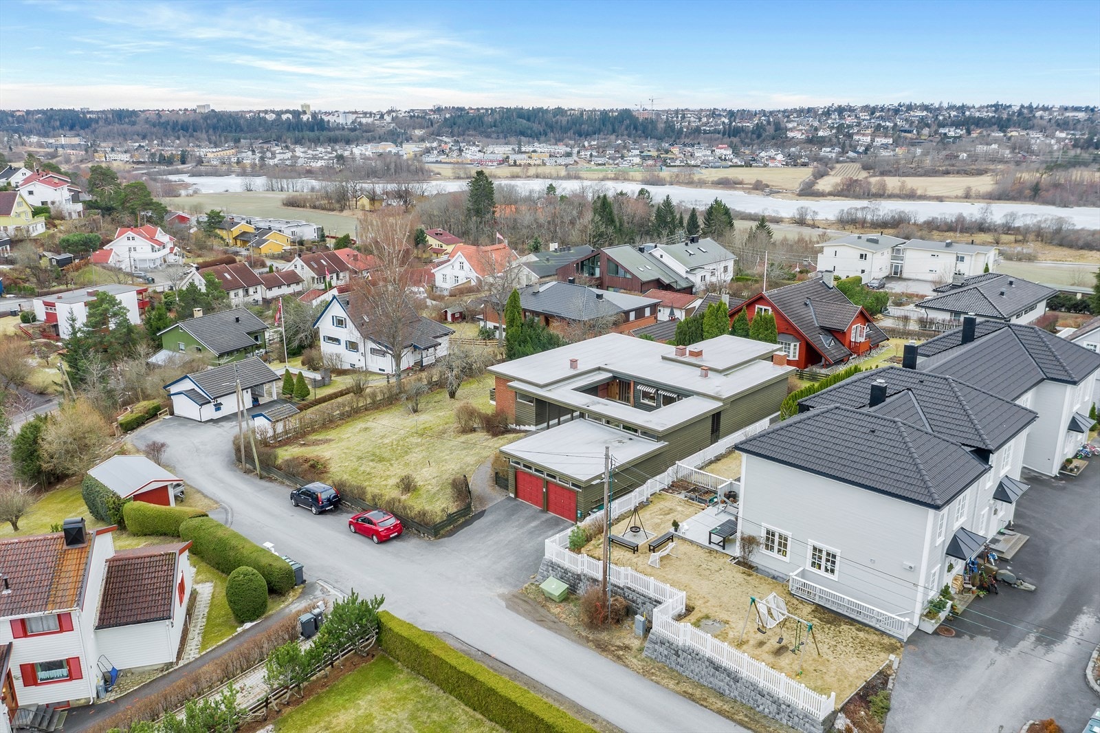 Kort vei til populære Østensjøvannet! Galleribilde