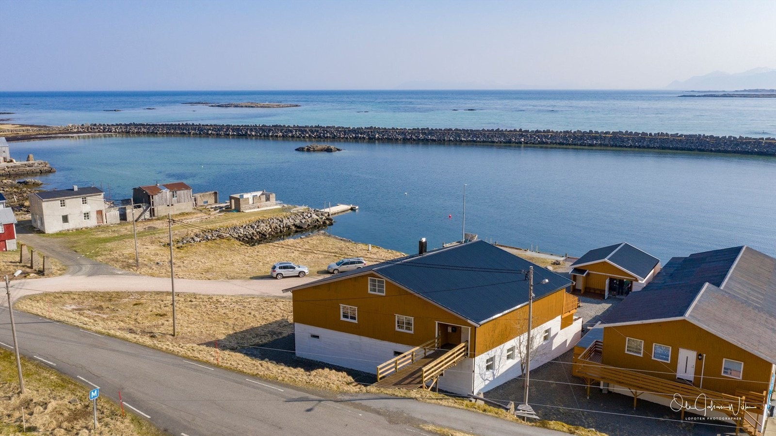 Leilighet nummer to har enkel adkomst fra bakkeplan bak boligen. Galleribilde