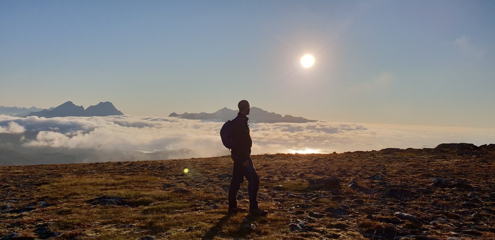 Fjellturer i eventyrlig landskap ved Haverringen Galleribilde