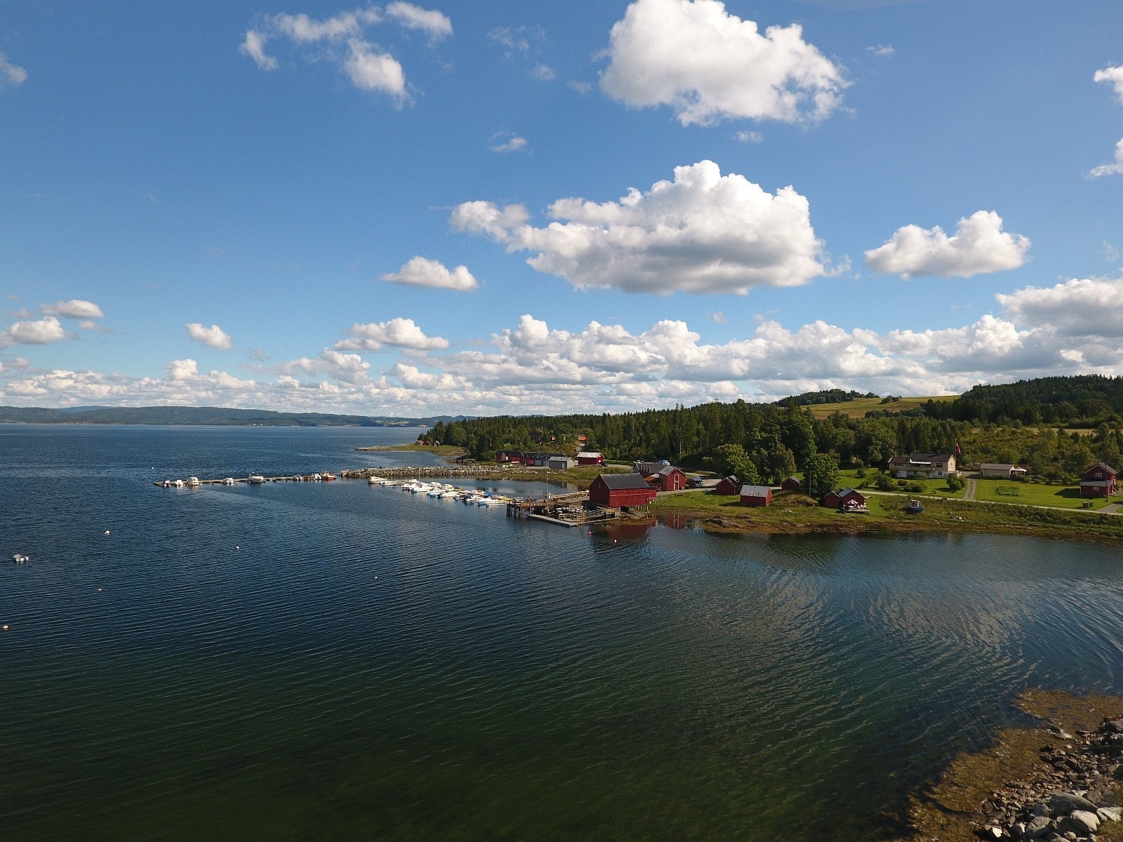 Skjelvågen småbåthavn Galleribilde