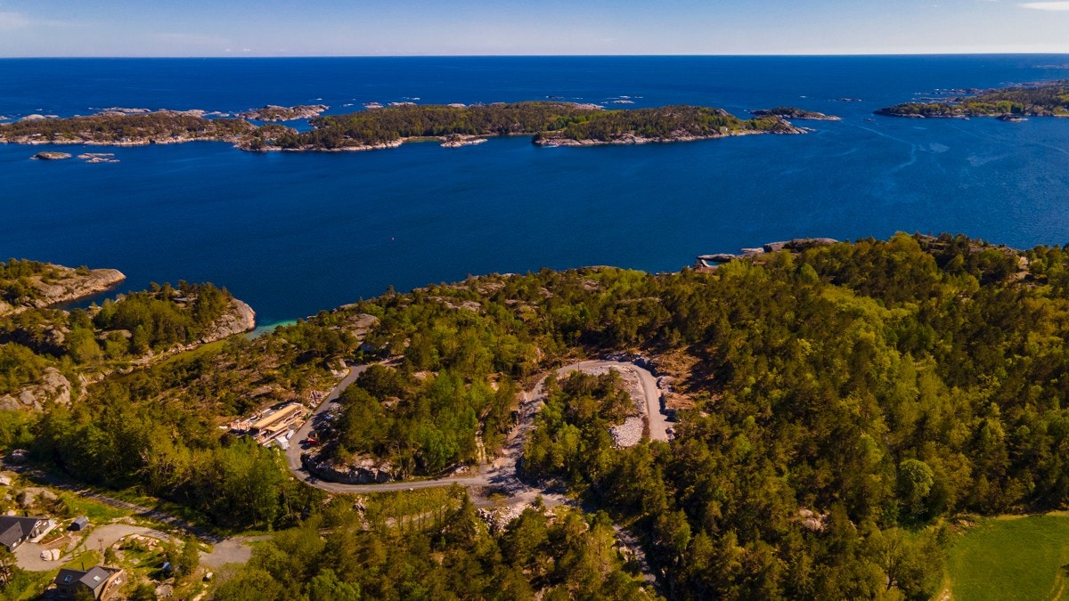 Oversiktsfoto av begge tomtefeltene Galleribilde