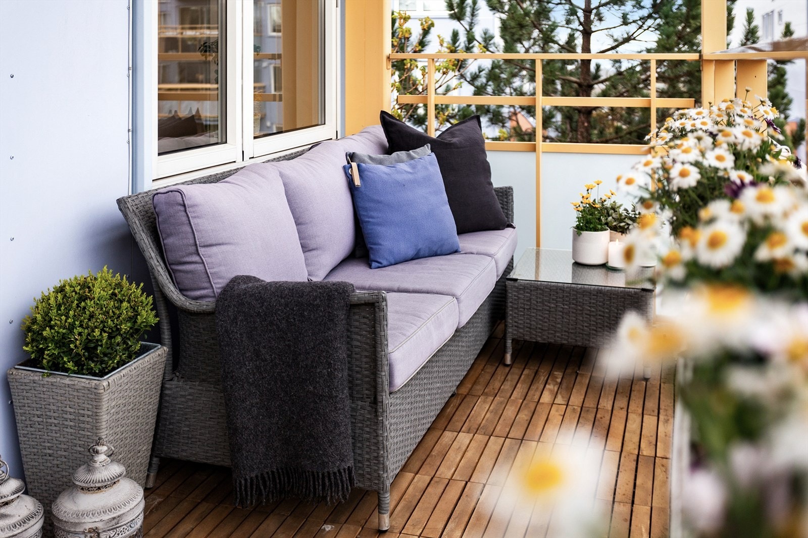 Koselig balkong på 11 kvm. ut fra stuen. Galleribilde