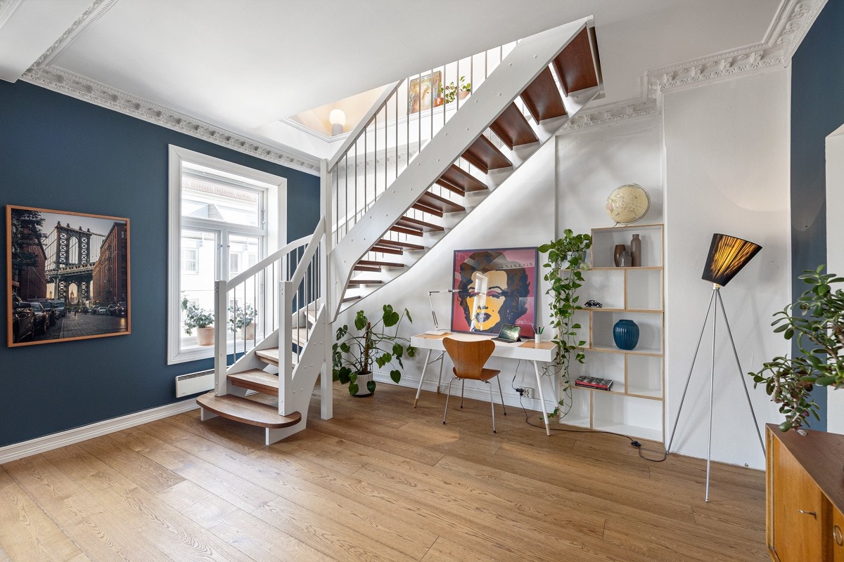 Leiligheten fremstår som meget velholdt med smakfull innredning, vakre detaljer og moderne løsninger. Galleribilde