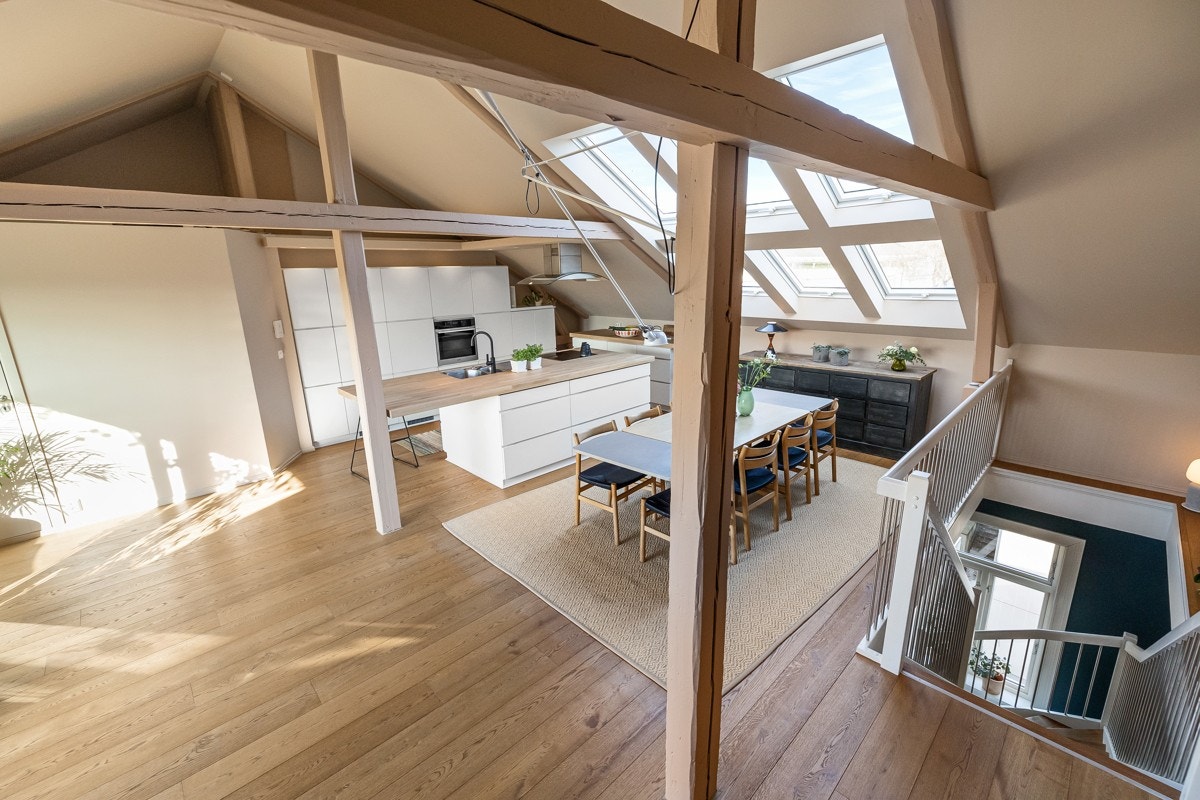 Både stue og stue/kjøkken har god plass for sofagruppe, spisebord og/eller annet møblement. Galleribilde