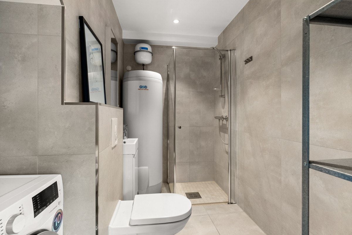 Bad/wc (del av 1.etasje som leies ut) Galleribilde