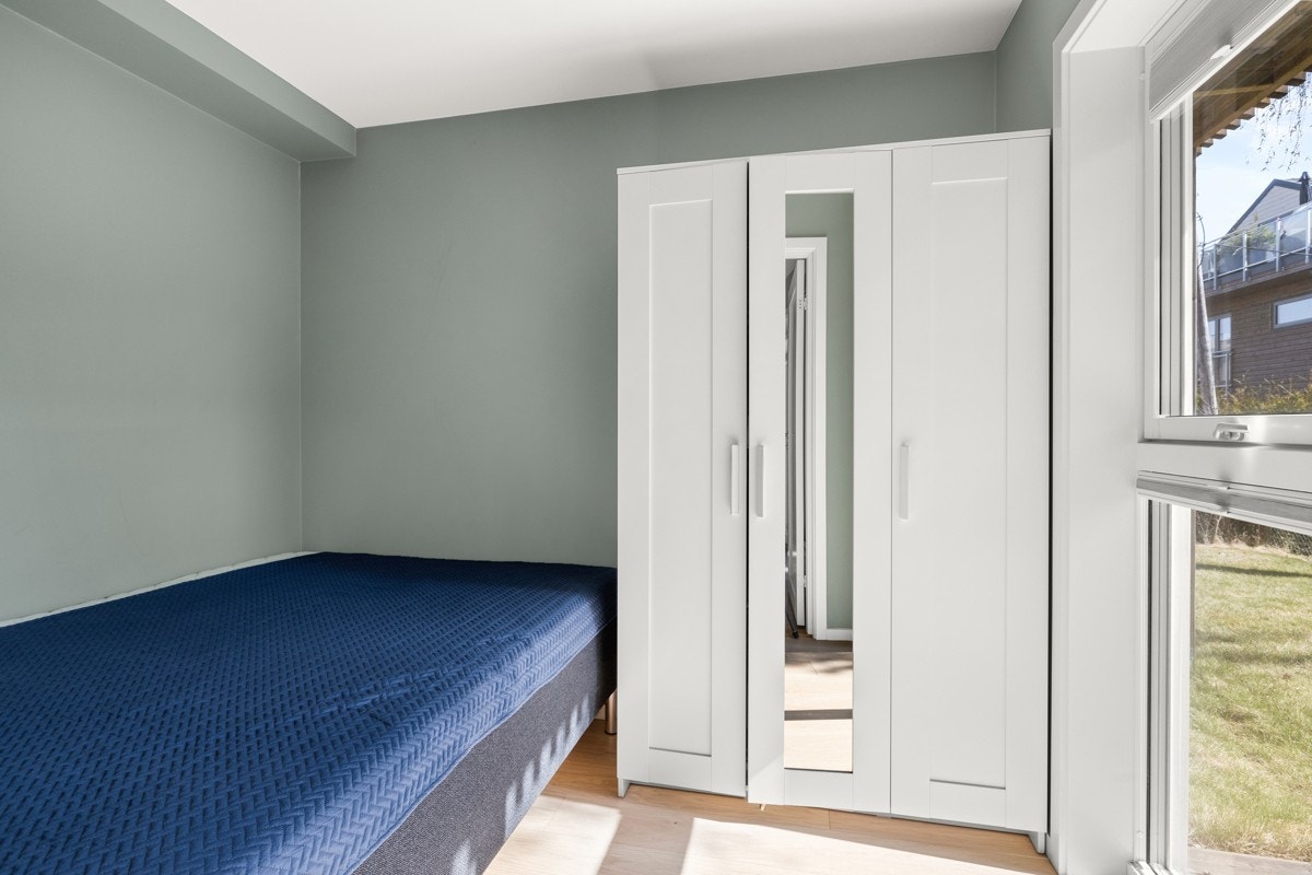 Soverom (del av 1.etasje som leies ut) Galleribilde