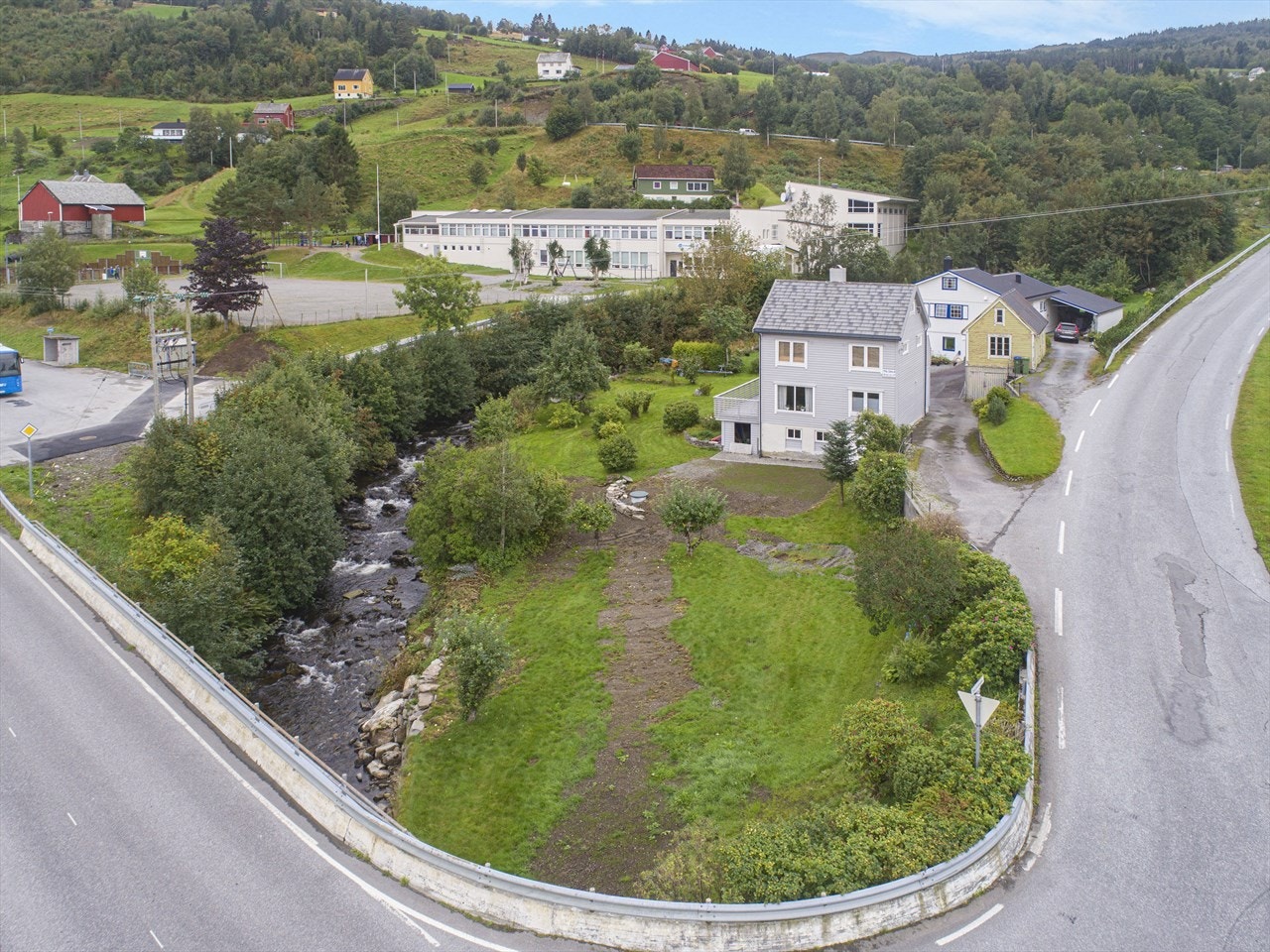 Velkommen til Dalsfjordvegen 4260! Galleribilde