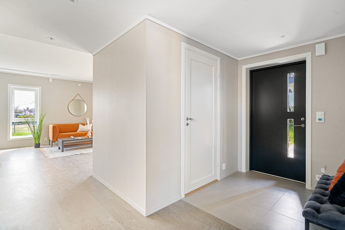 Hall med bod/garderoberom Galleribilde