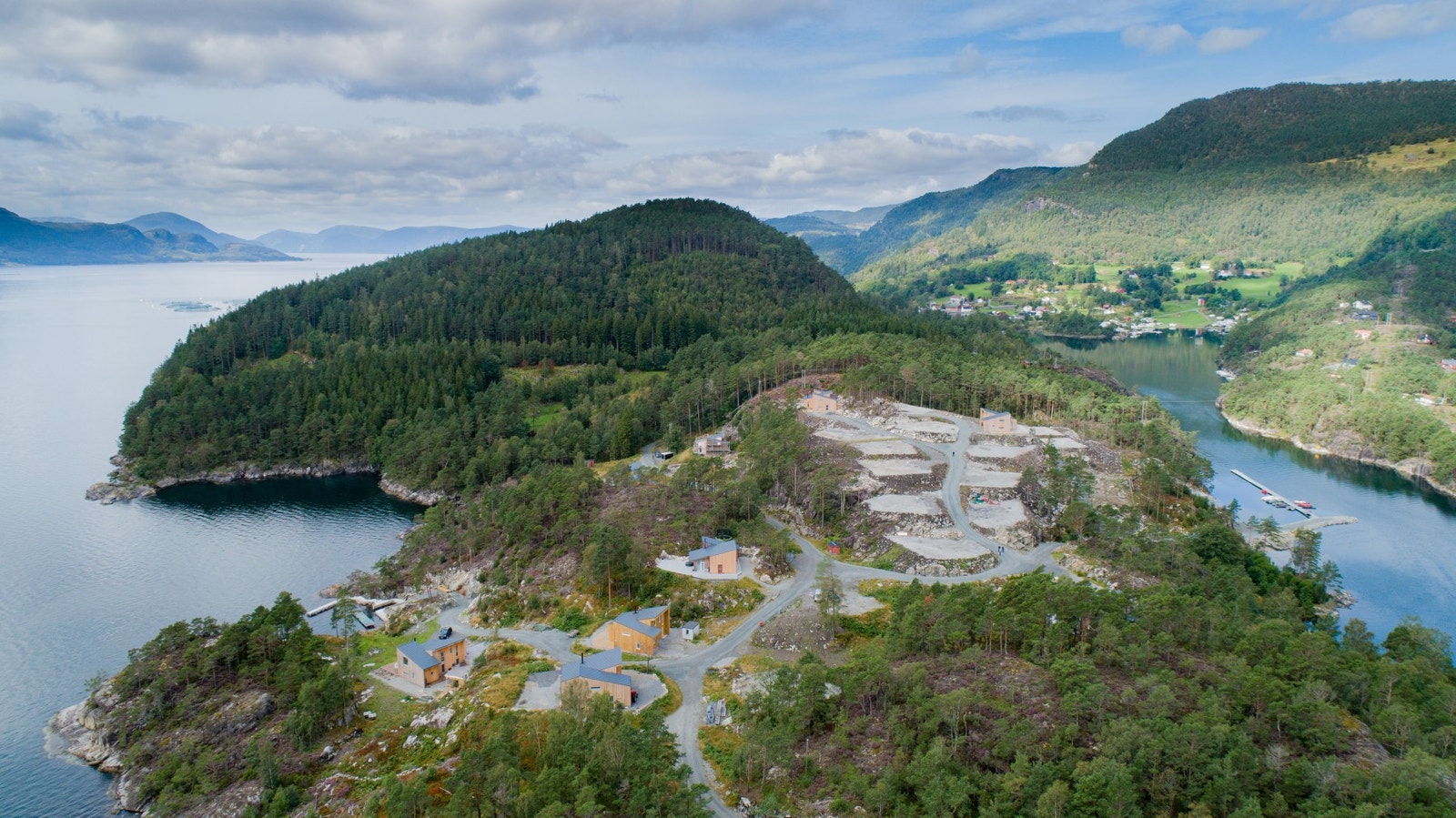Dronefoto av hyttefeltet Galleribilde